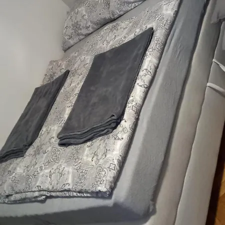 Zlatibor Apartman شقة زلاتيبور